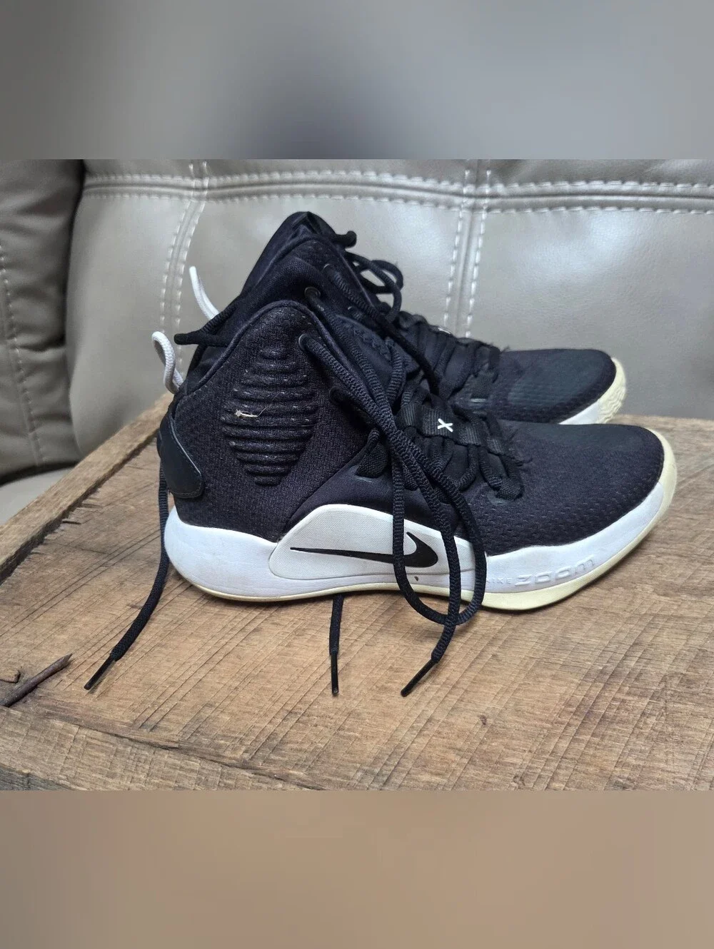 Nike Hyperdunk X GS Black White Boys Youth Size 3.5 Basketball Shoes Bin TT